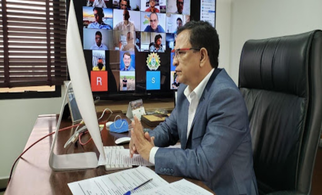 Luiz Gonzaga destaca trabalho de recuperação do trecho próximo à Comunidade Maracanã, em Tarauacá